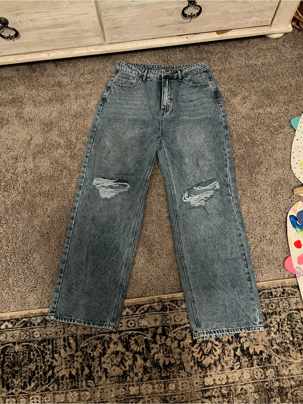 SHEIN Distressed Straight Leg Jeans in Washed Blue